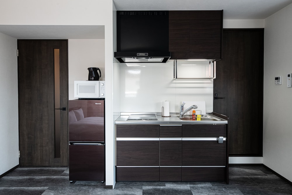 Studio Apartment with 3 double beds - Photo 4