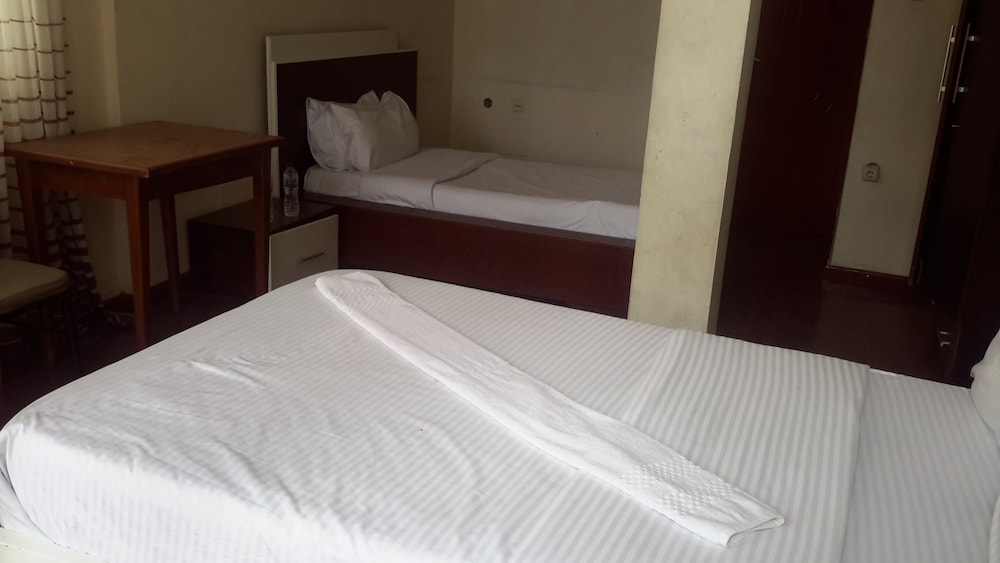 Twin Room, City View
