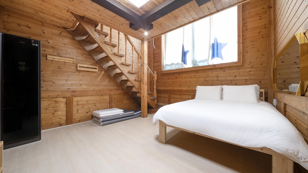 Basic Room, 1 Bedroom (301) - Photo 1
