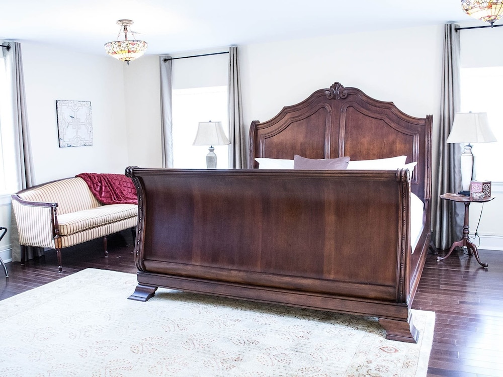 Suite, Ensuite, Garden View (The Purcell)