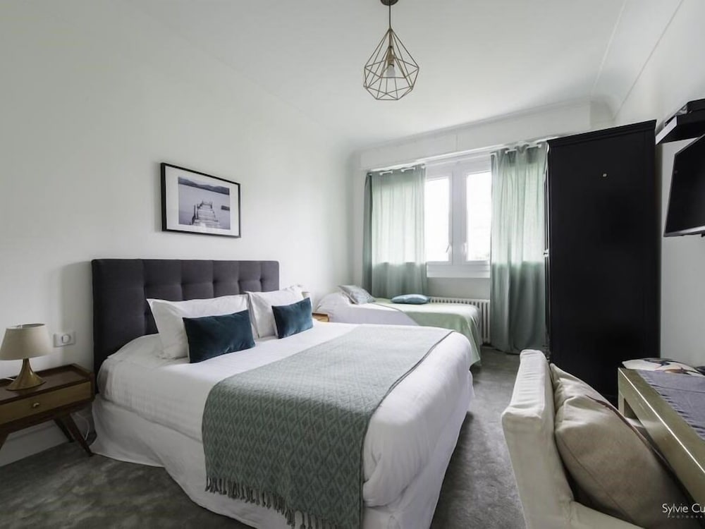 Triple Room, Private Bathroom, Garden View (Topaze) photo 3