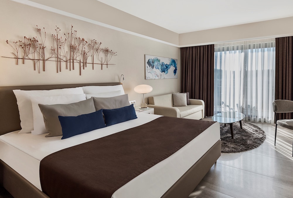 Family Superior Partial Sea View, 2 Adults + 2 Children