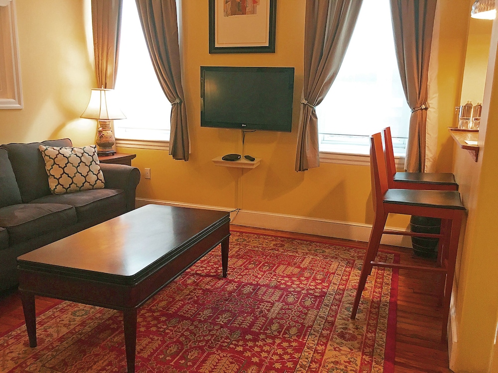 Large Extended Suite 403 (1 bdrm apt) - Photo 16