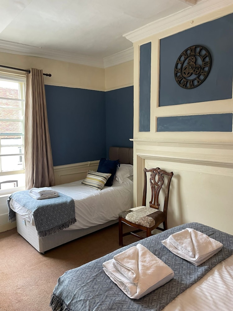 Suite, Ensuite (2 Adults and 1 child ) photo 2