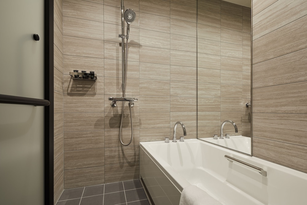 Deluxe Room, Multiple Beds (2 Twin Beds with Sofa Bed) - Photo 3