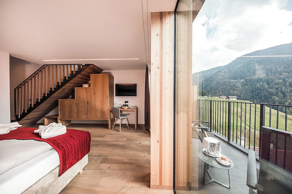 Deluxe Suite, Valley View