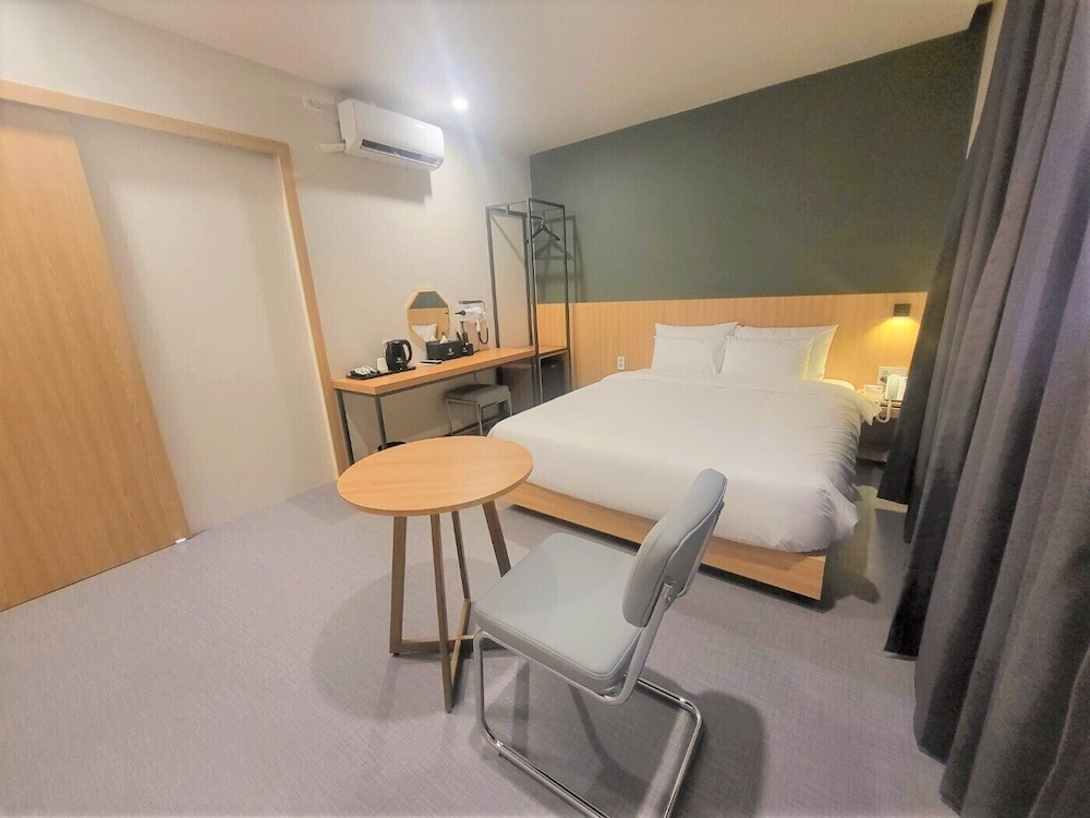 Deluxe Double Room - Photo 1