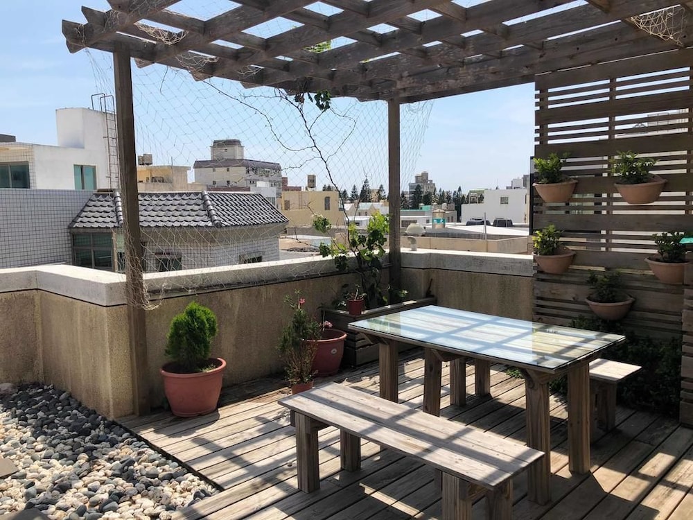 Family Room, Balcony photo 2