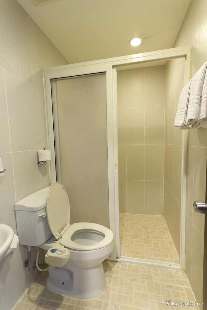 Deluxe Room - Photo 12