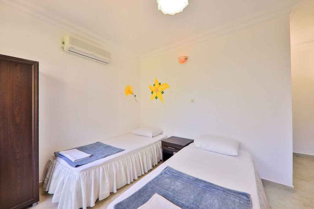 Economy Twin Room, Garden Area photo 3