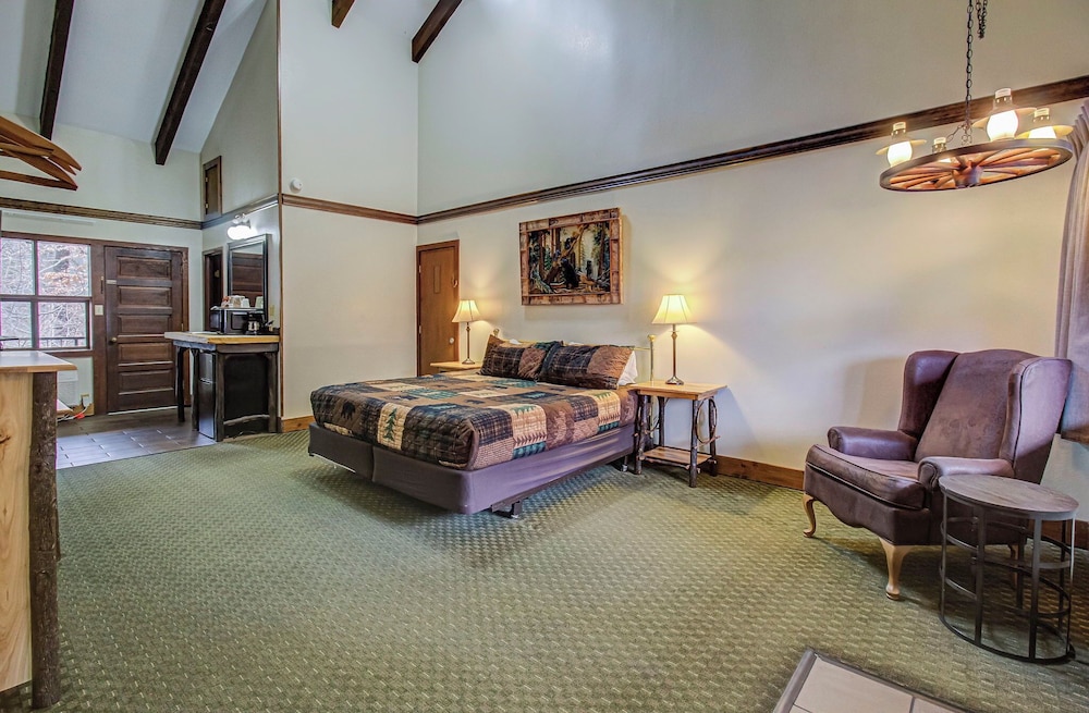 Riverside Deluxe King - Photo 1
