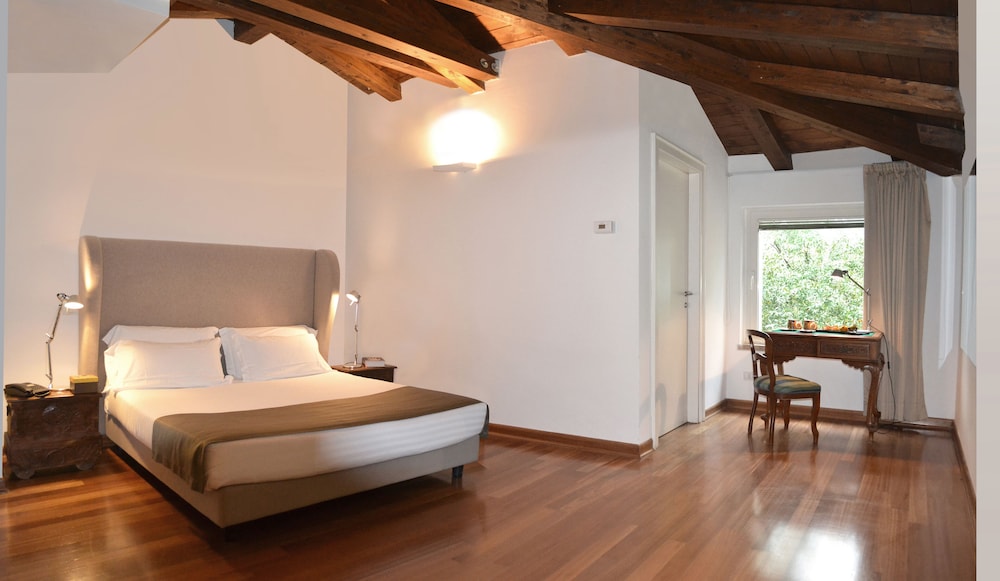 Signature Double Room photo 1
