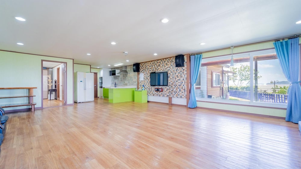 Basic Room, 1 Bedroom (Bali(Oceanview,group)) - Photo 1