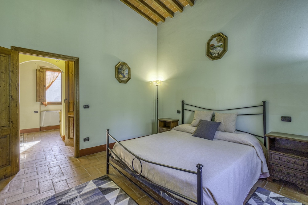 Standard House, 1 Bedroom (Cozy Apt T Figline With Shared Pool) photo 1