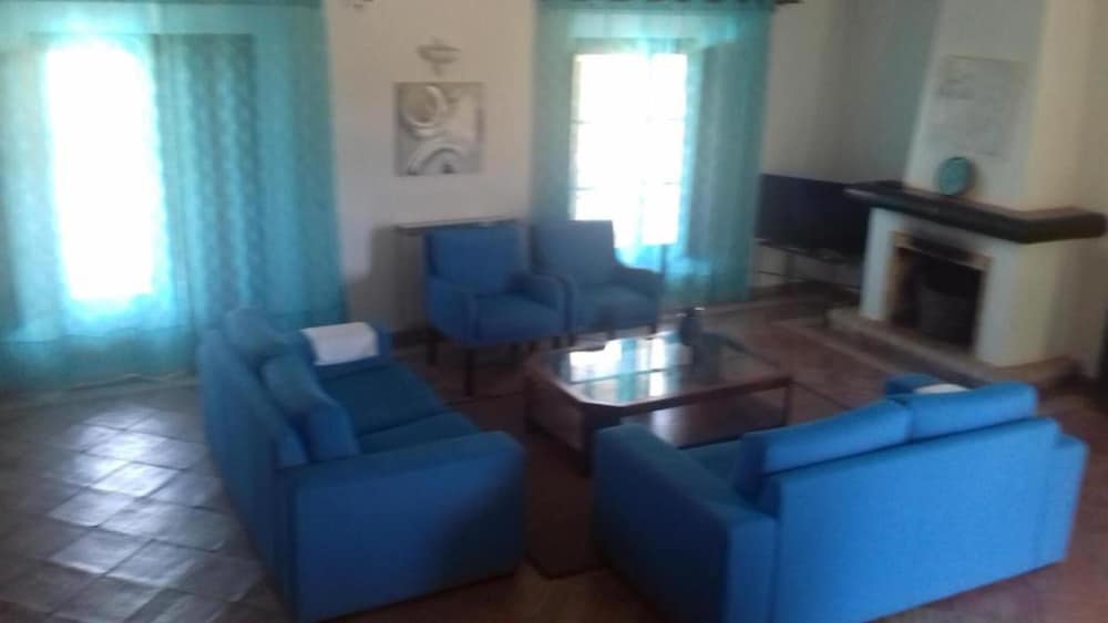 Villa - Photo 4