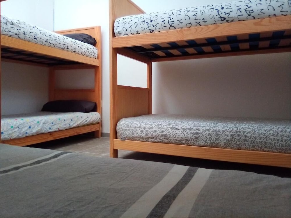 Shared Dormitory, Shared Bathroom (1 bed in 6-Bed Dormitory Room) photo 3