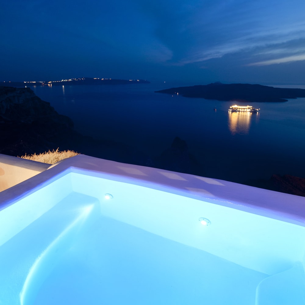 Deluxe Apartment (Outdoor Hot Tub) - Photo 6