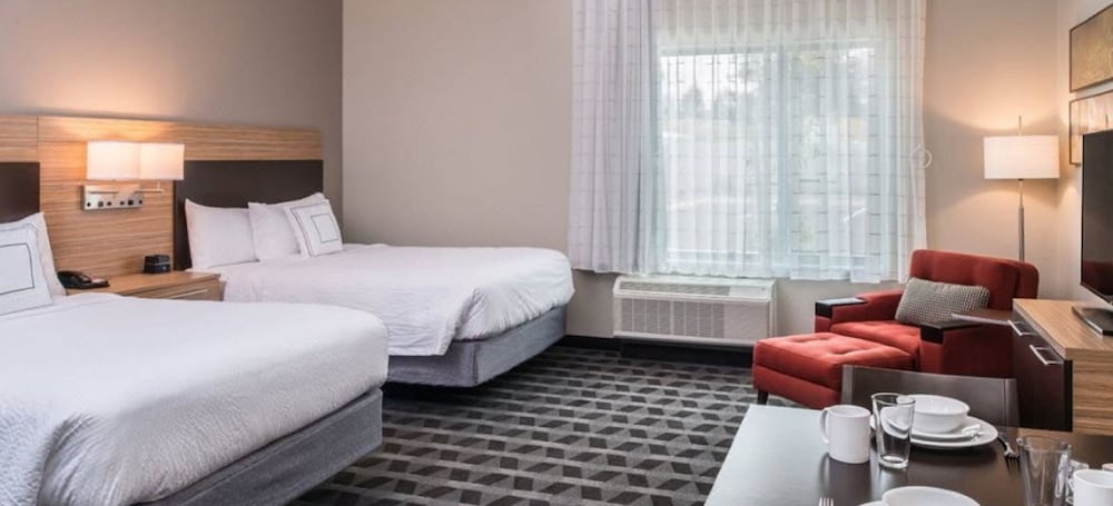 Studio, 2 Queen Beds, Mountain View (Mobility Accessible, Tub) photo 1