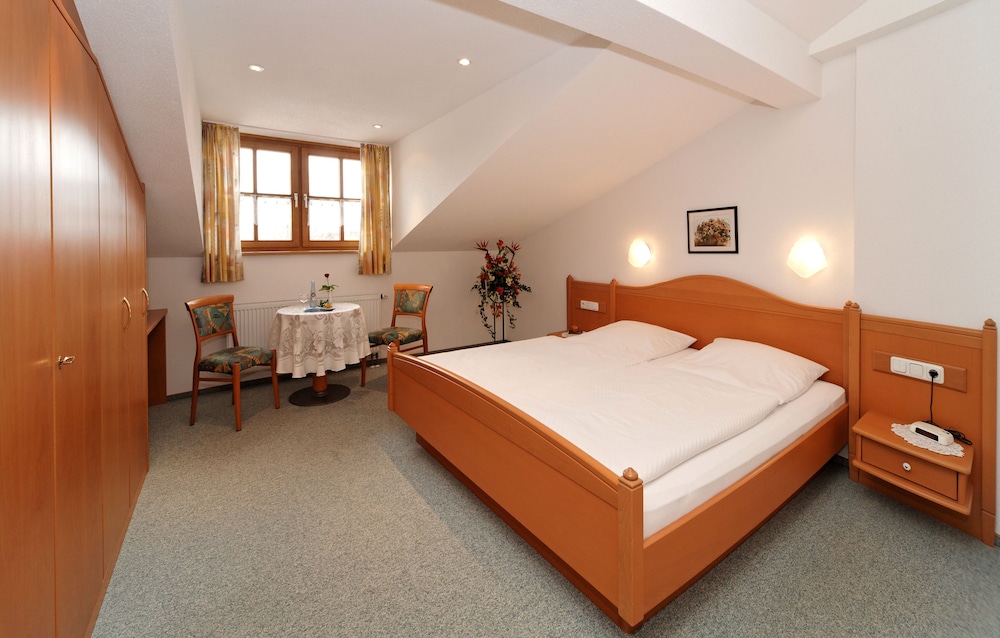 Double Room (Attic) photo 1