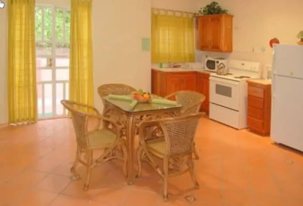 Standard Apartment, 2 Bedrooms, Non Smoking (Unit 4B) photo 2