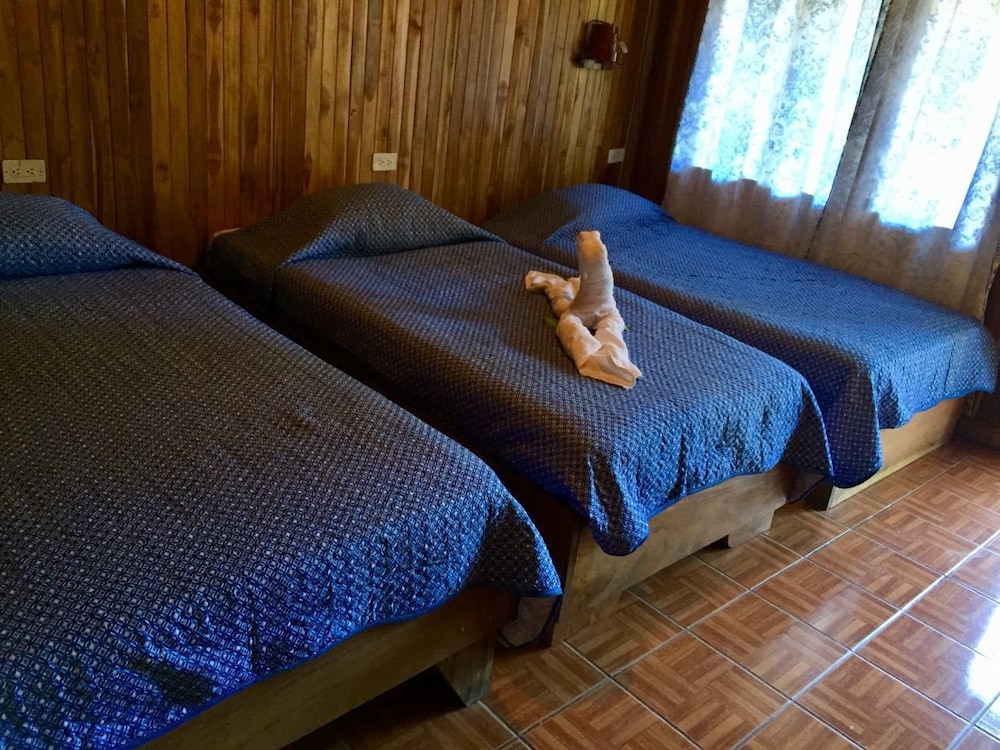 Classic Triple Room, 3 Twin Beds, Non Smoking photo 2