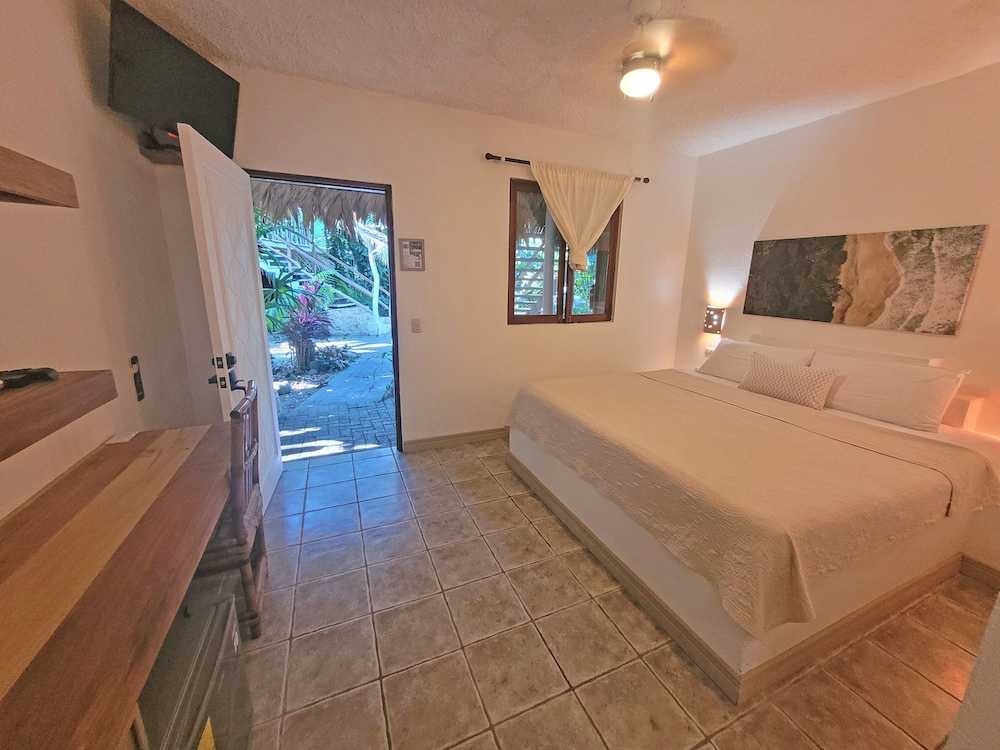 Standard Triple Room, Garden View - Photo 3