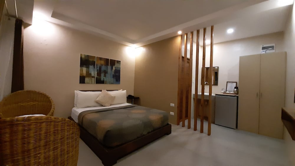 Standard Queen Room photo 2