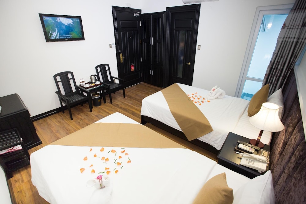 Bed in a 2-Bed in Mixed Dormitory Room for Men and Women