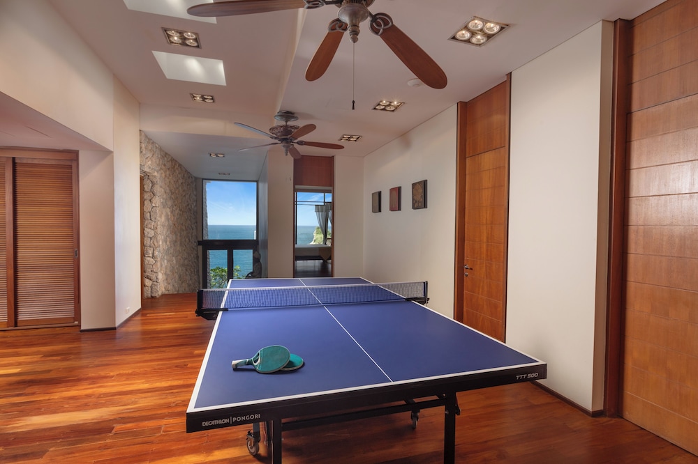 Luxury Villa, 5 Bedrooms photo 2