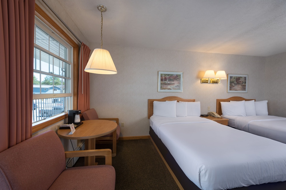 Room, 2 Queen Beds, Non Smoking