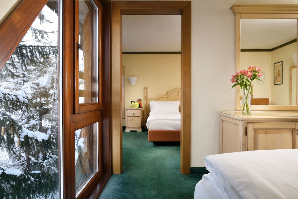Family Quadruple Room photo 1
