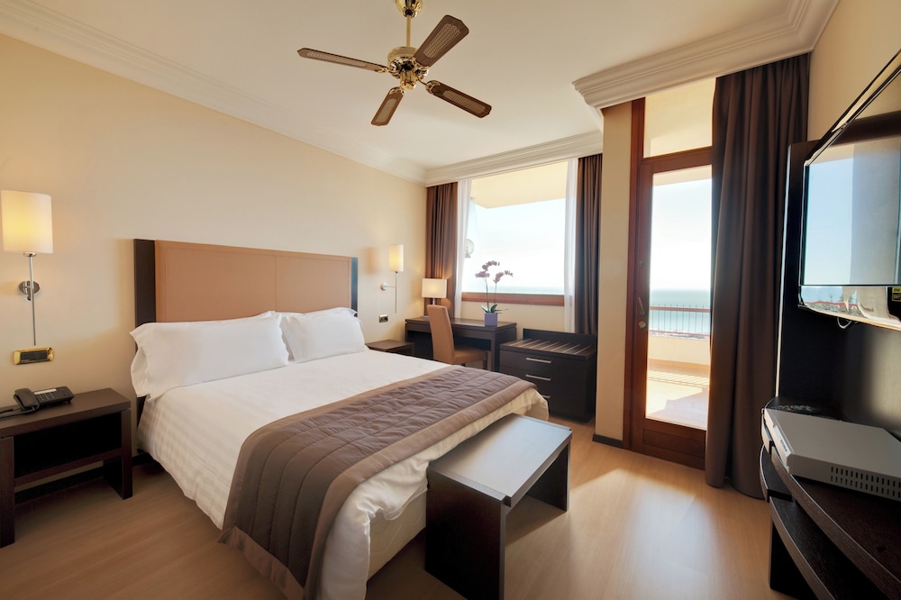 Junior Suite, Balcony, Sea View (Glam) - Photo 1