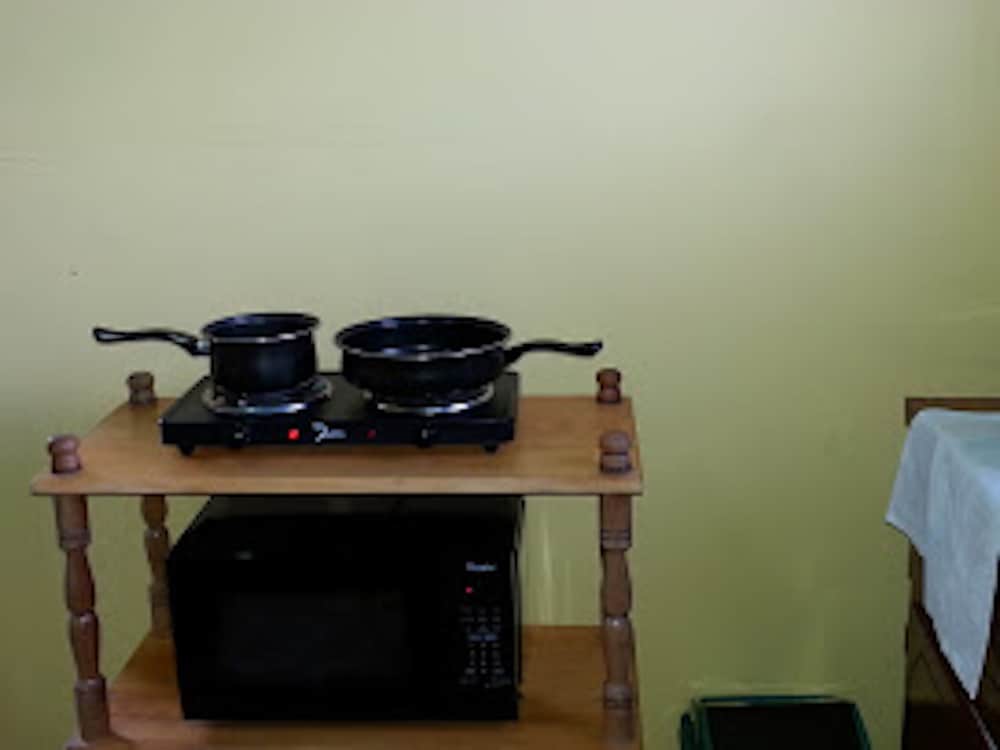 2 Bedroom Kitchenette, Apartment 2 photo 2