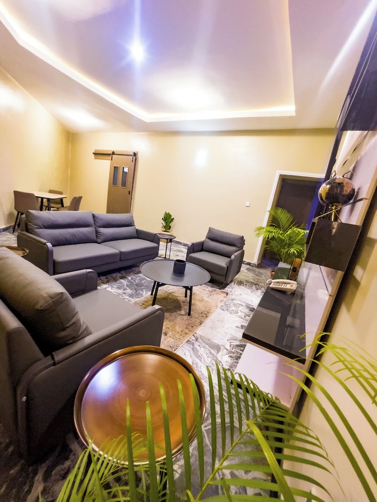 Executive Apartment, 2 Bedrooms, Balcony, Courtyard View