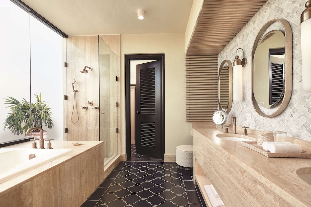 Premium Room, Beachfront (king)