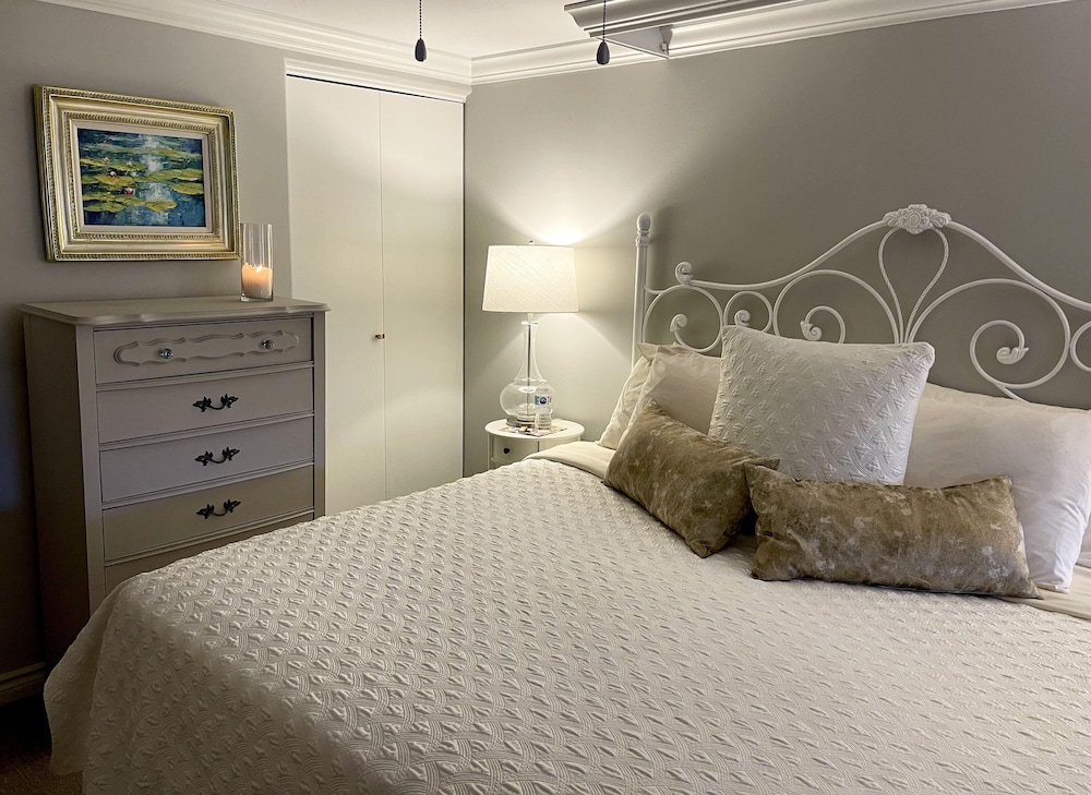 Imperial Honeymoon Suite photo 2