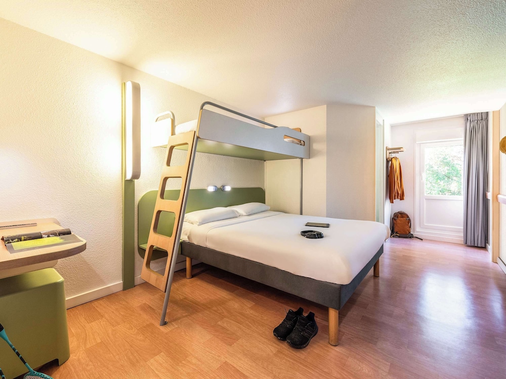 Triple Room, Multiple Beds