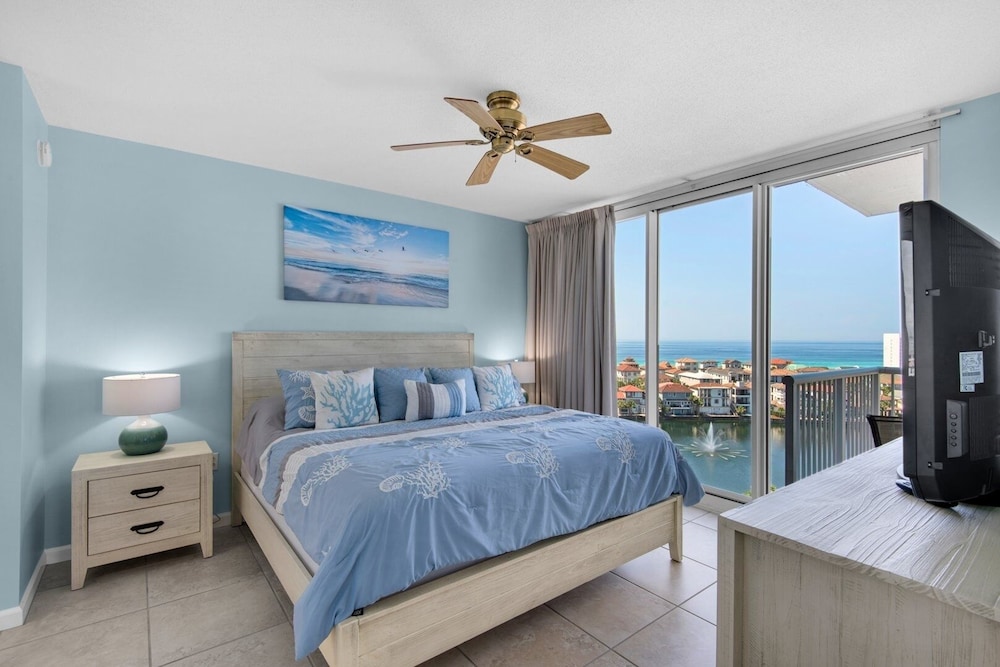 Condo, 3 Bedrooms