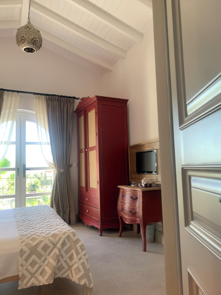 Standard Double or Twin Room photo 3