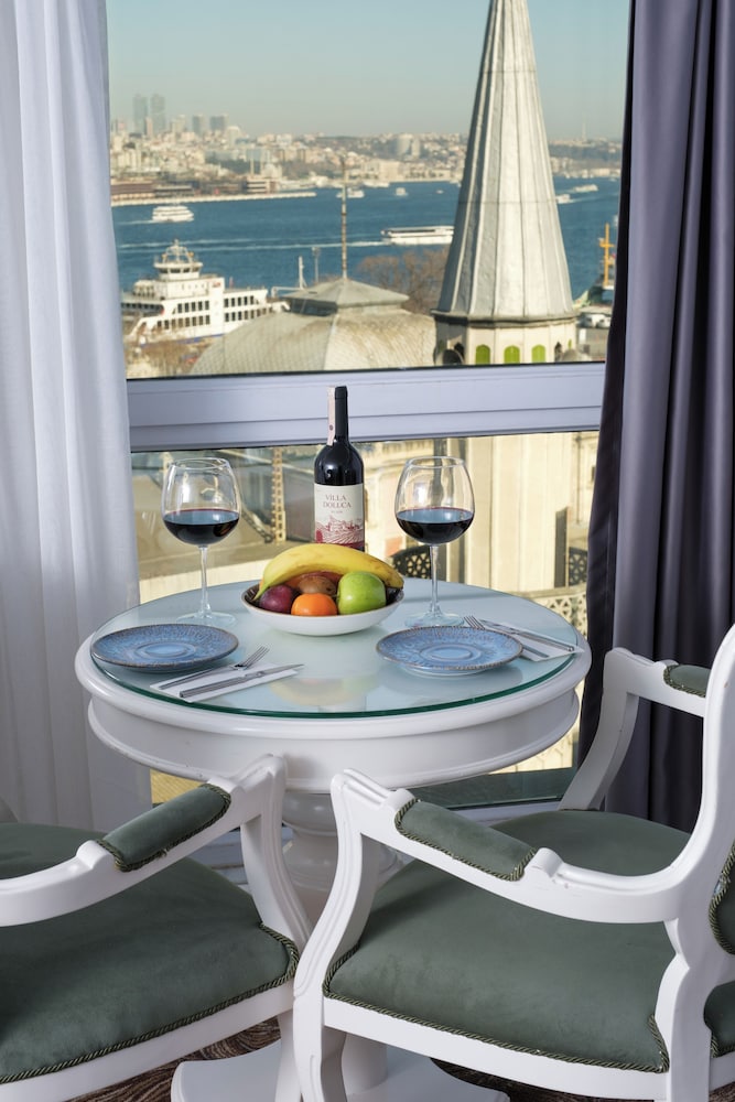 Sea View Deluxe Room photo 1