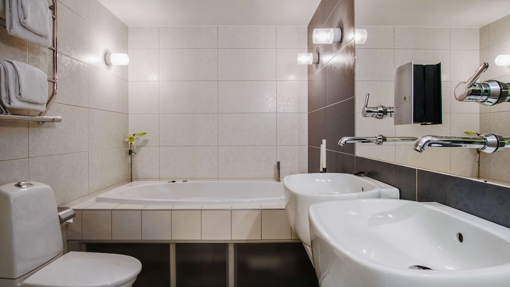Suite, 1 Double Bed, Non Smoking - Photo 11