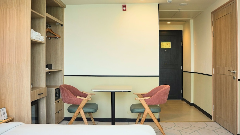 Standard Room, 1 King Bed, Accessible
