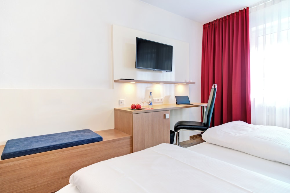 Double Room, 1 King Bed photo 2