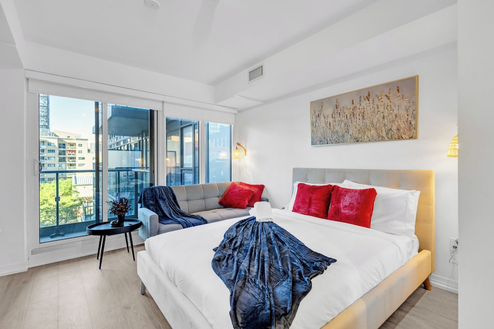 Traditional Studio Suite, Balcony