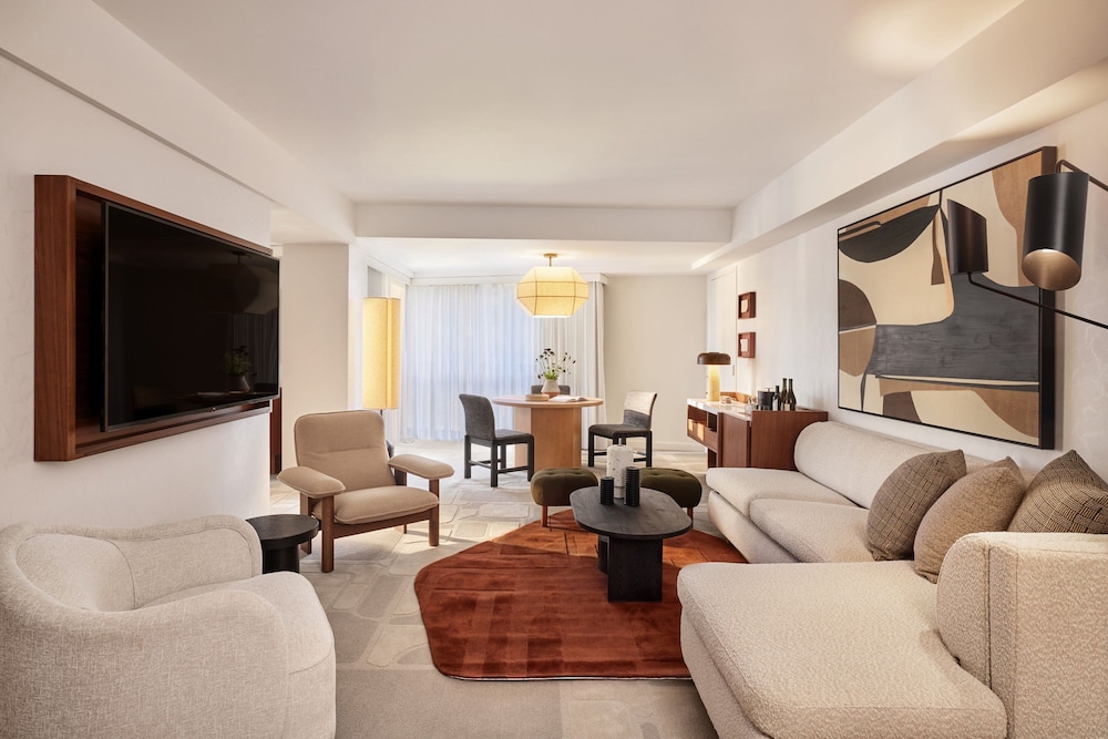 Suite, 1 King Bed