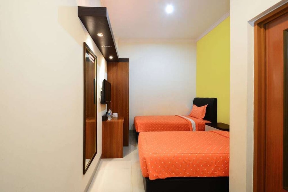 Standard Twin Room photo 3