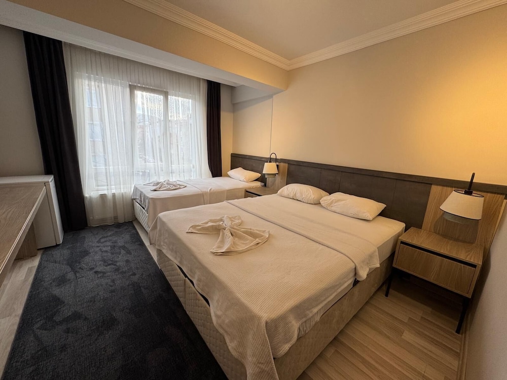 Triple Room, Balcony, City View