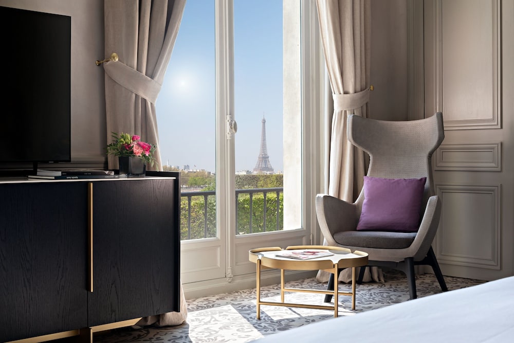 Royal Suite, 1 King Bed, View, Tower photo 2