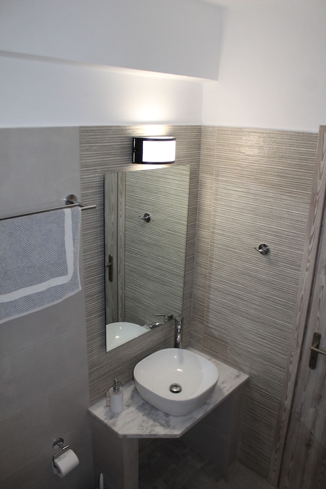 Basic Room photo 3