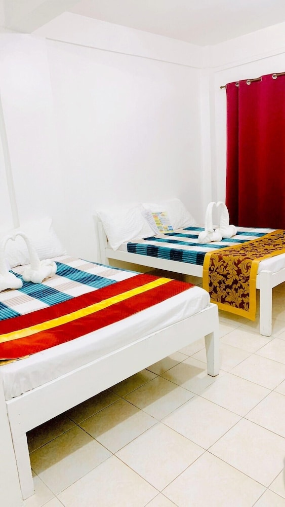 Deluxe Twin Room photo 3